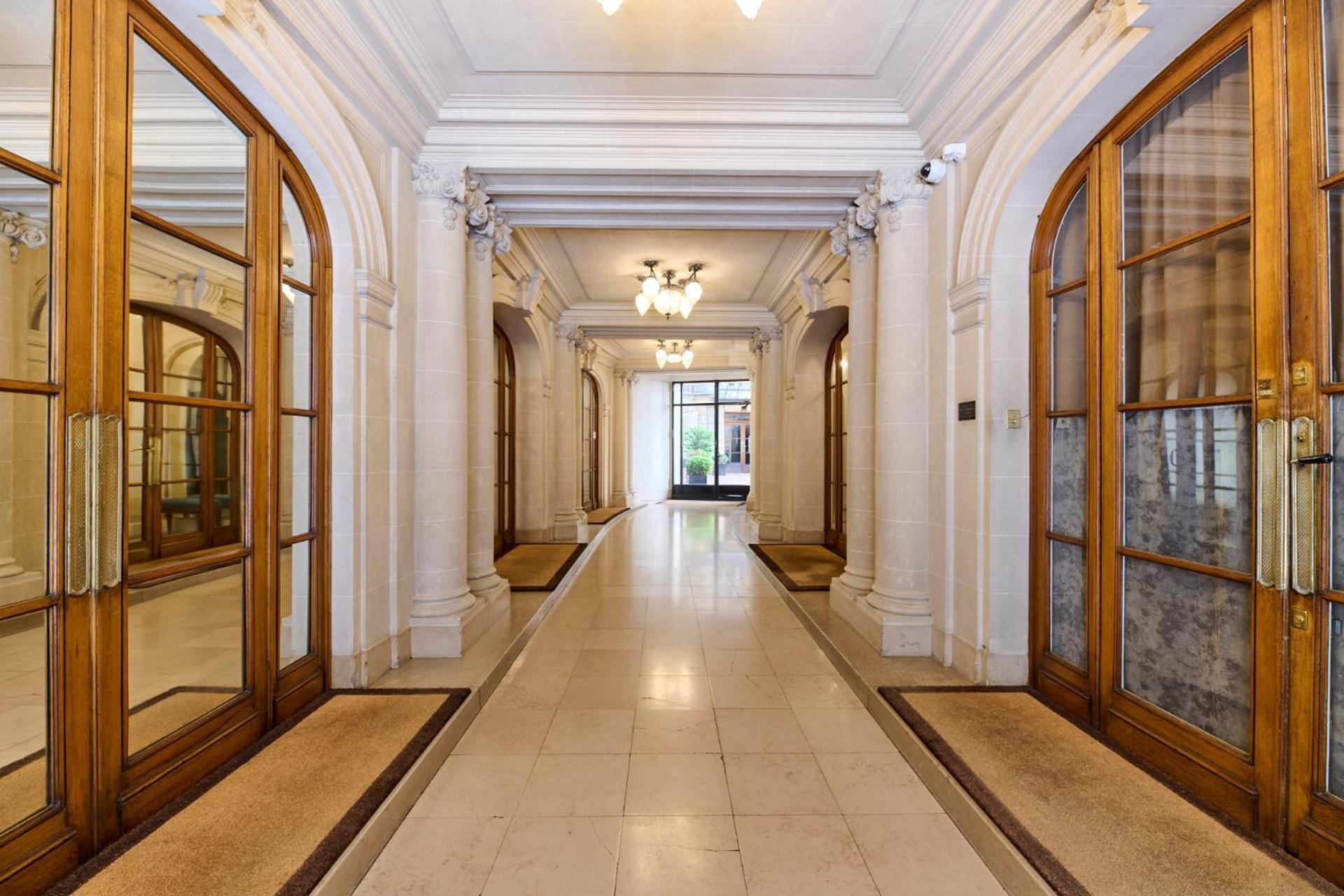 Triangle D'or - Champs-elysees Apartment *